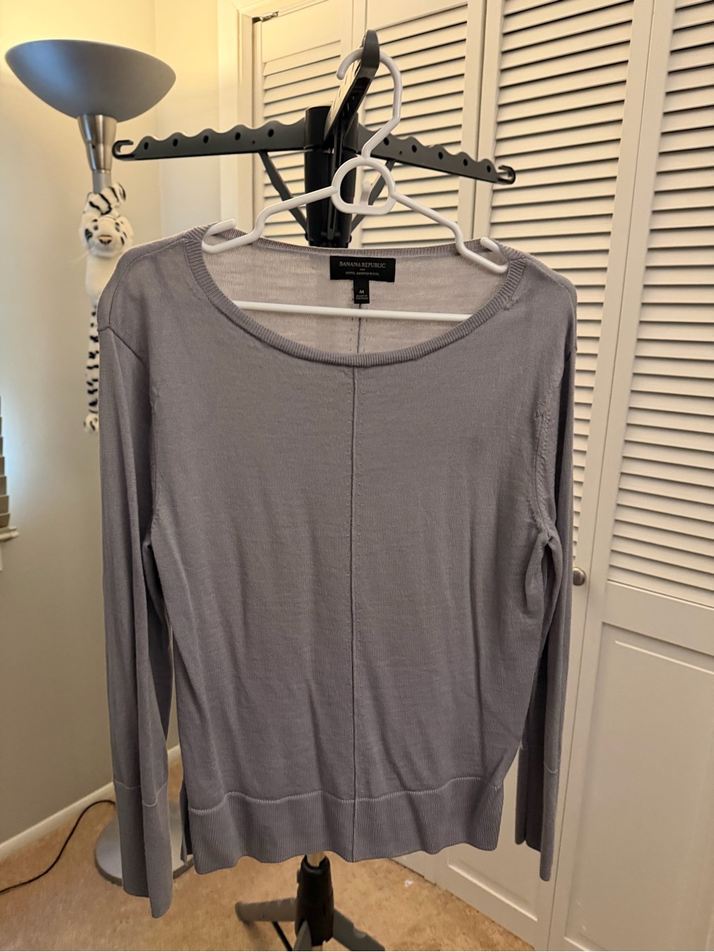 Banana Republic Light Gray Crewneck Long-Sleeve Sweater